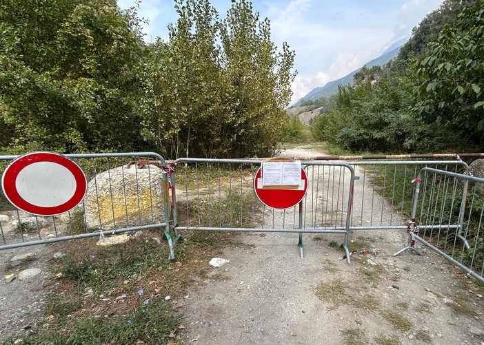 Aosta, Ordigno bellico inesploso e 'piantonato' al Saumont; resta chiusa la strada a nord del poligono