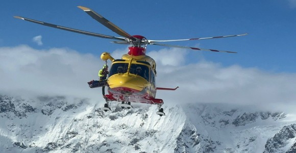 Perse le speranze di recuperare vivo il terzo scialpinista caduto in crepaccio sul Rosa Perse le speranze di recuperare vivo il terzo scialpinista caduto in crepaccio sul Rosa