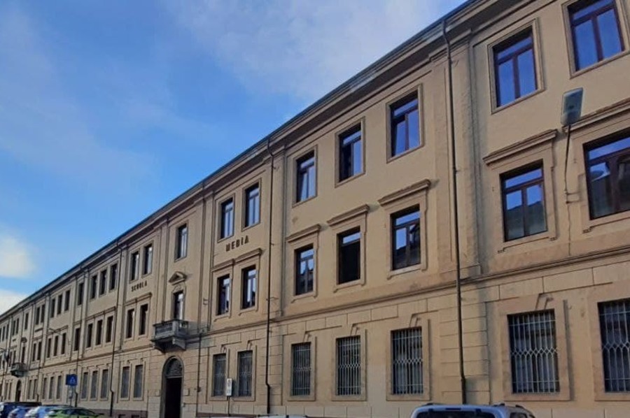 Scuole 'San Francesco' di Aosta al freddo, stufette nelle aule Scuole 'San Francesco' di Aosta al freddo, stufette nelle aule