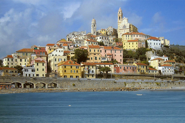 Nus, gita dei coscritti in Liguria a San Bartolomeo a Mare Nus, gita dei coscritti in Liguria a San Bartolomeo a Mare