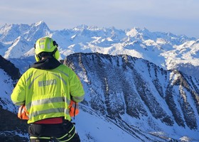 Freerider travolto da valanga a Punta Helbronner
