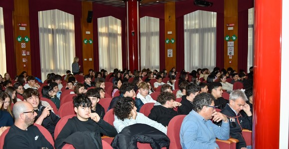 Montagna e lavoro, agli studenti valdostani raccontate le professioni della neve