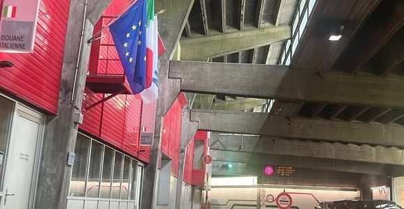 Pagamento dei lavori al Tunnel del G.S.Bernardo, gli svizzeri attaccano di nuovo la Sitrasb Pagamento dei lavori al Tunnel del G.S.Bernardo, gli svizzeri attaccano di nuovo la Sitrasb