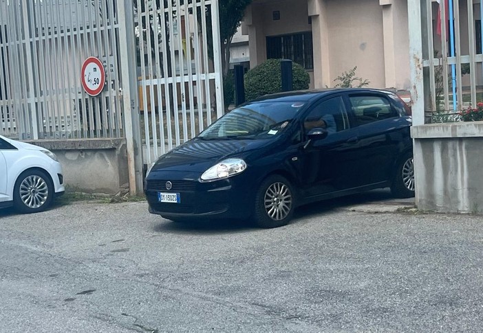 Il giudice delle indagini preliminari esce dal carcere di Brissogne dopo l'udienza di convalida