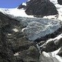 Il ghiacciaio si scioglie e restituisce dopo 34 anni i corpi di due alpinisti Il ghiacciaio si scioglie e restituisce dopo 34 anni i corpi di due alpinisti