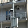 La telecamera a 360° installata in via Torre del Lebbroso ad Aosta La telecamera a 360° installata in via Torre del Lebbroso ad Aosta