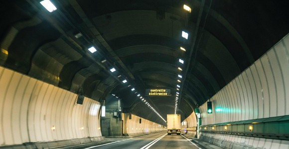 'Sì' allo studio italo-francese per la seconda canna al tunnel del Monte Bianco