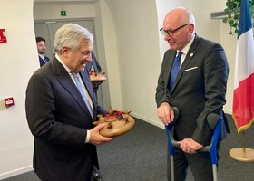 Antonio Tajani insieme al Presidente della Giunta, Renzo Testolin