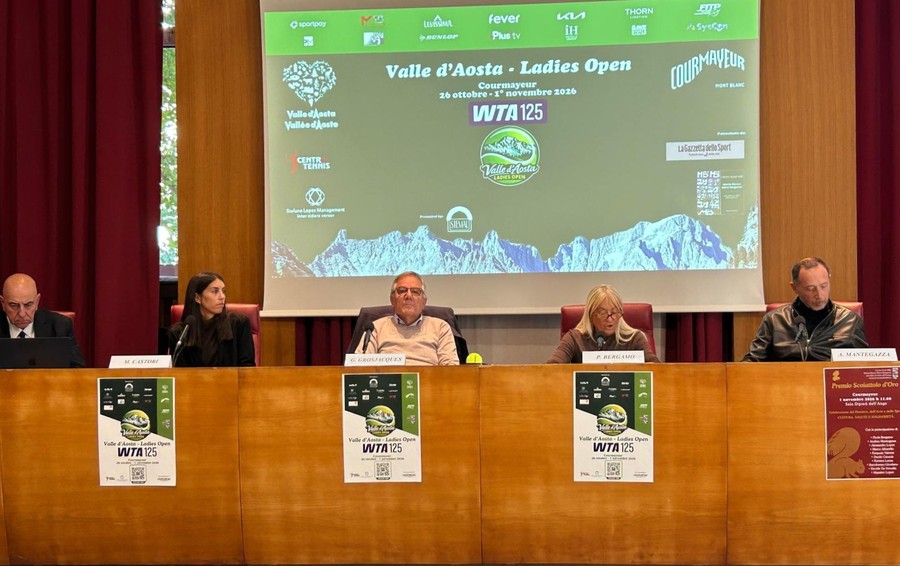 Da sn Stefano Lopez, Marta Castori, Giulio Grosjacques, Paola Bergamo e Andrea Mantegazza