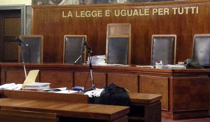 Abusi sessuali su 65enne valdostano, iniziato il processo