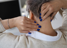 Gli oli essenziali e il loro potere; i miorilassanti naturali Gli oli essenziali e il loro potere; i miorilassanti naturali