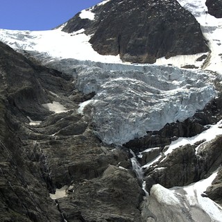Il ghiacciaio si scioglie e restituisce dopo 34 anni i corpi di due alpinisti