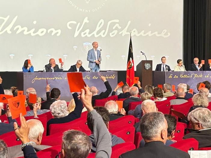 I delegati delle sezioni al voto durante il Congresso (cliccare l'immagine per avviare la minigallery)