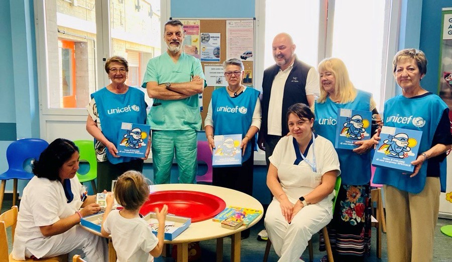 Da Unicef e Usl VdA giocattoli in dono ai piccoli pazienti del Beauregard