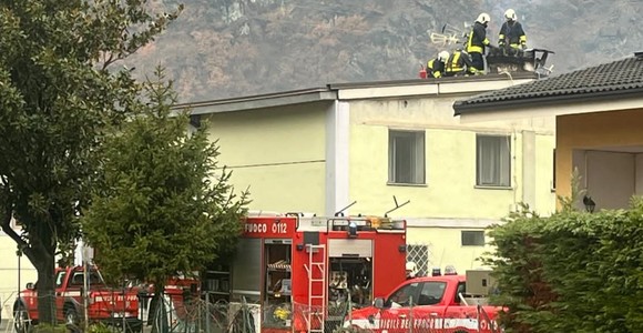 Montjovet, domato incendio nella canna fumaria di una palazzina