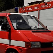 A fuoco un bosco sopra Sarre