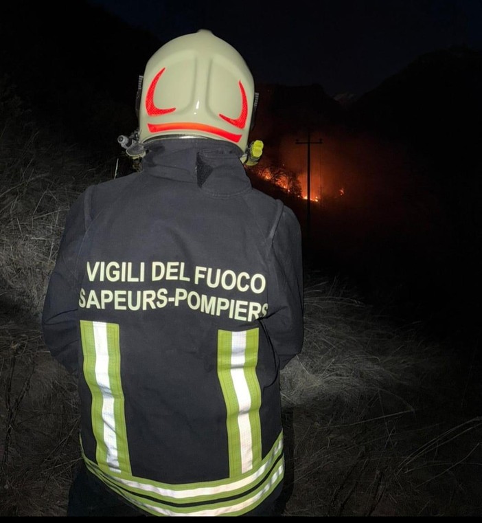 Incendio a Fontainemore; quando l’emergenza corre più veloce della politica