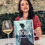 Isabella Rosa Pivot durante la presentazione del romanzo Viola a Cave à Lire ad Aosta