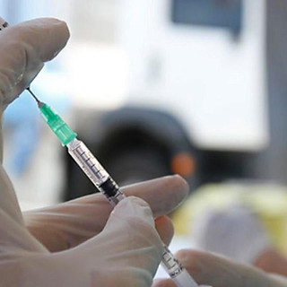 Risultati choc da sondaggio Ambrosetti: in brusco calo in Italia la fiducia nei vaccini