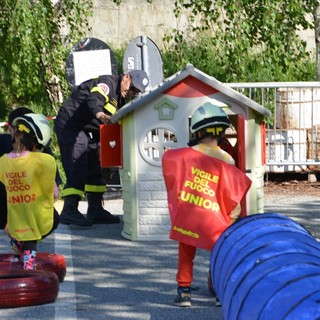 Saint-Pierre, bimbi in festa per l'evento 'Pompieri per un giorno'