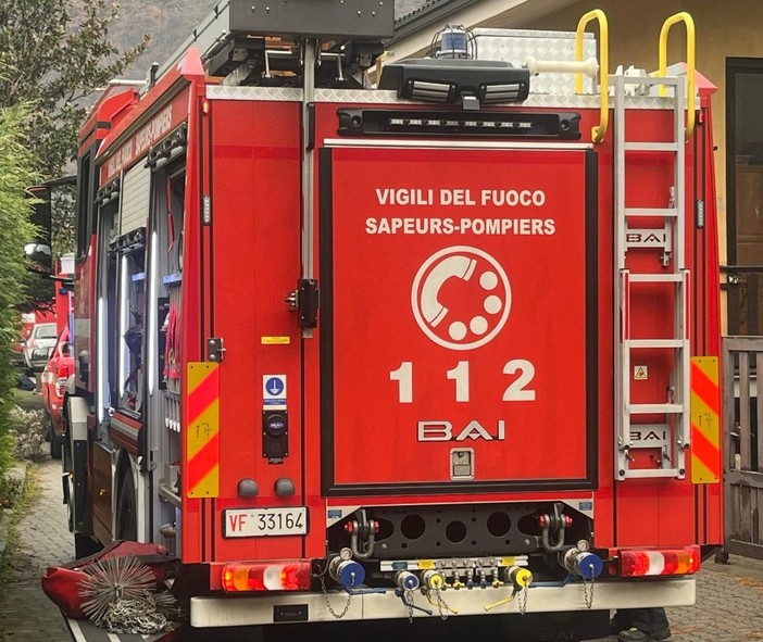 Incendio a Fontainemore, gravi danni a un'abitazione