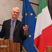 Ministro Zangrillo ad Aosta, 'lavoriamo per semplificazione PA e nuove assunzioni'